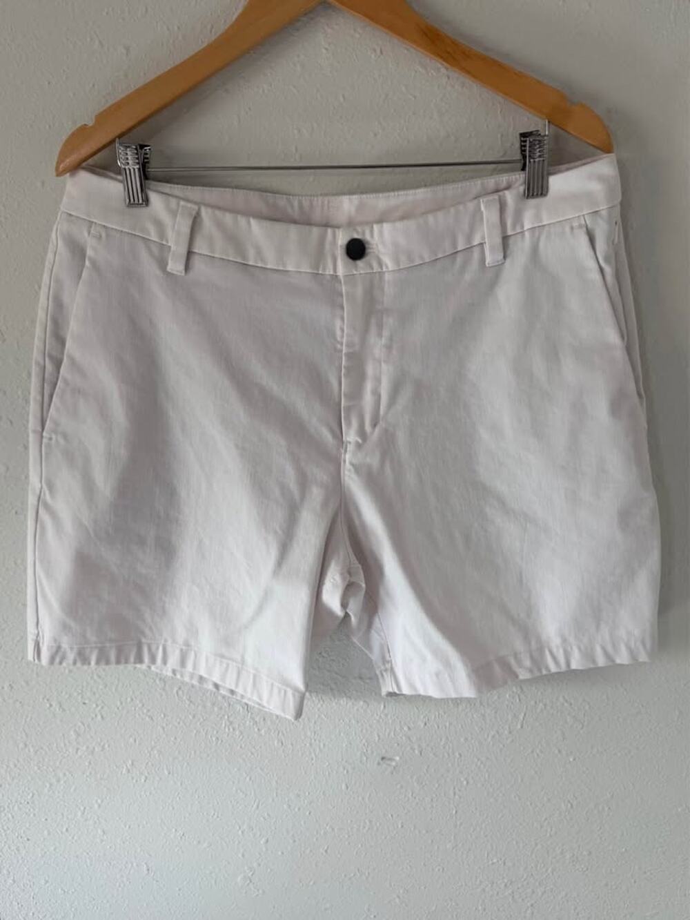Men’s Lululemon Short Size 36 Inseam 7” White